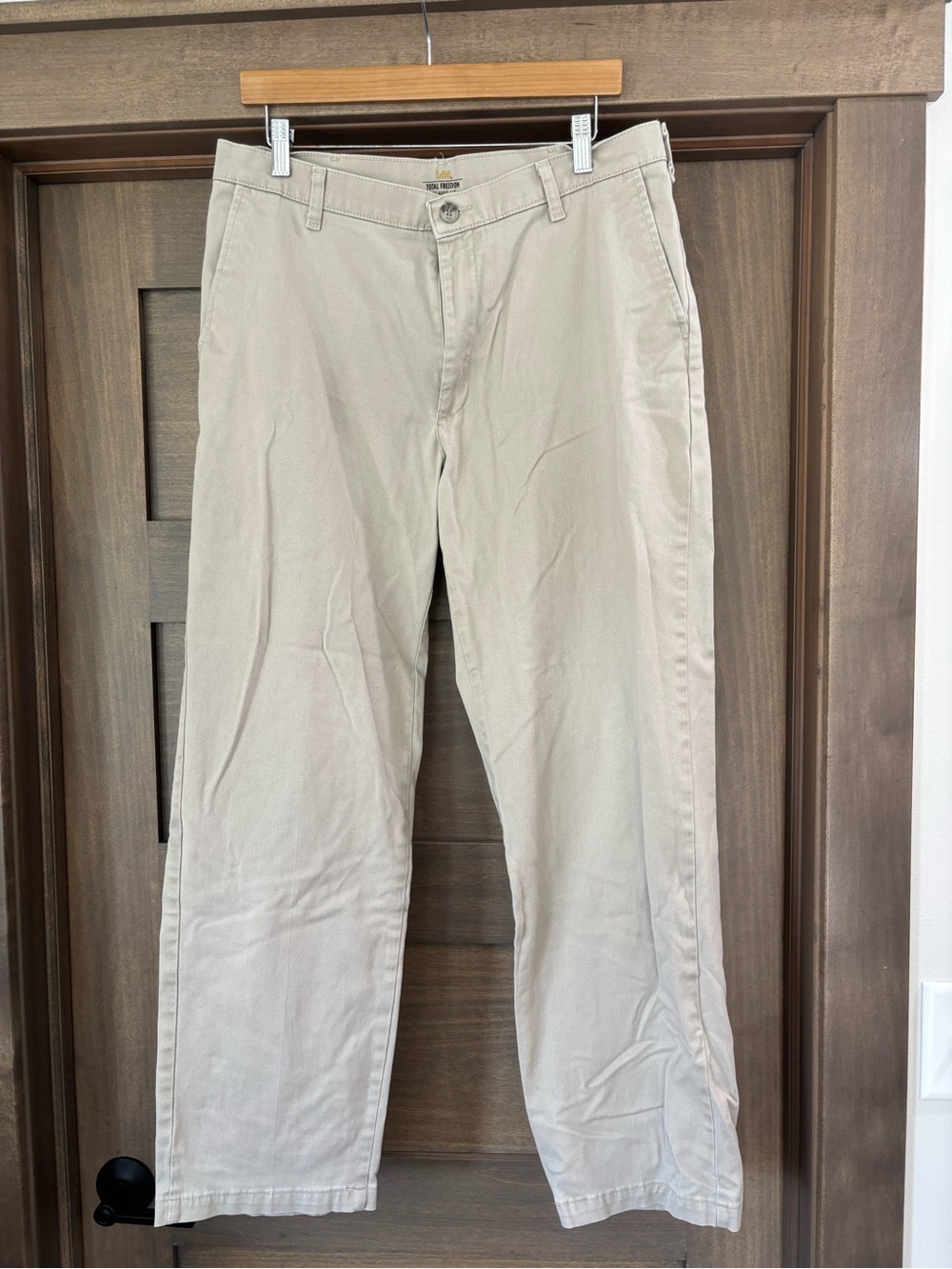 Lee Men's Chinos in Light Khaki